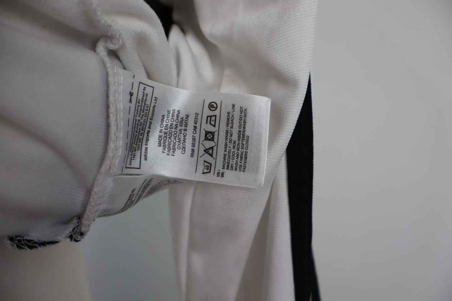 ADIDAS REAL MADRID GIACCA SPORT CALCIO UOMO Tg 6 MAN VINTAGE JACKET SOCCER