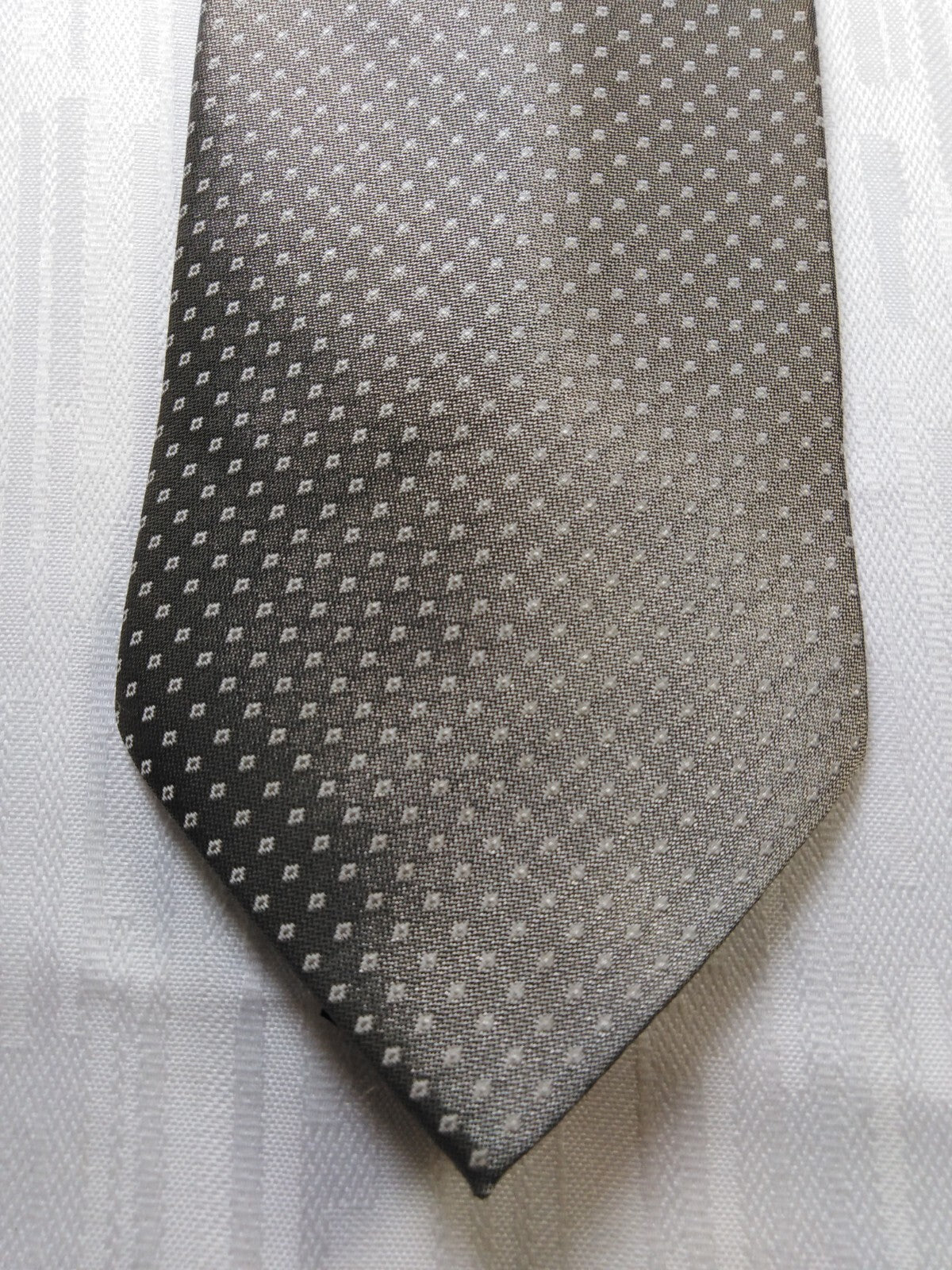 NINO SALZANO 100% SETA SILK TIE CRAVATTA NECKTIE MADE ITALY VINTAGE CLASSIC