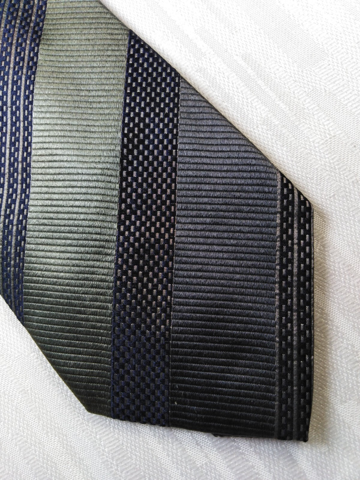 RENATO BALESTRA 100% SILK TIE SETA CRAVATTA NECKTIE MADE IN ITALY CLASSIC