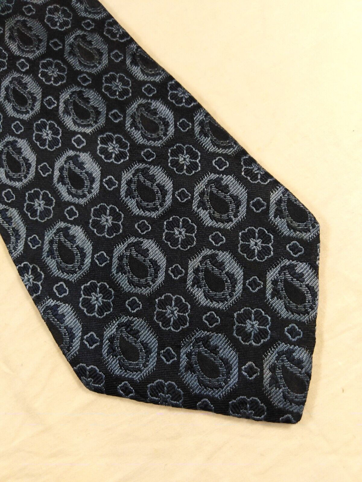 GIANFRANCO FERRE' 100%  SILK TIE SETA CRAVATTA NECKTIE MADE IN ITALY