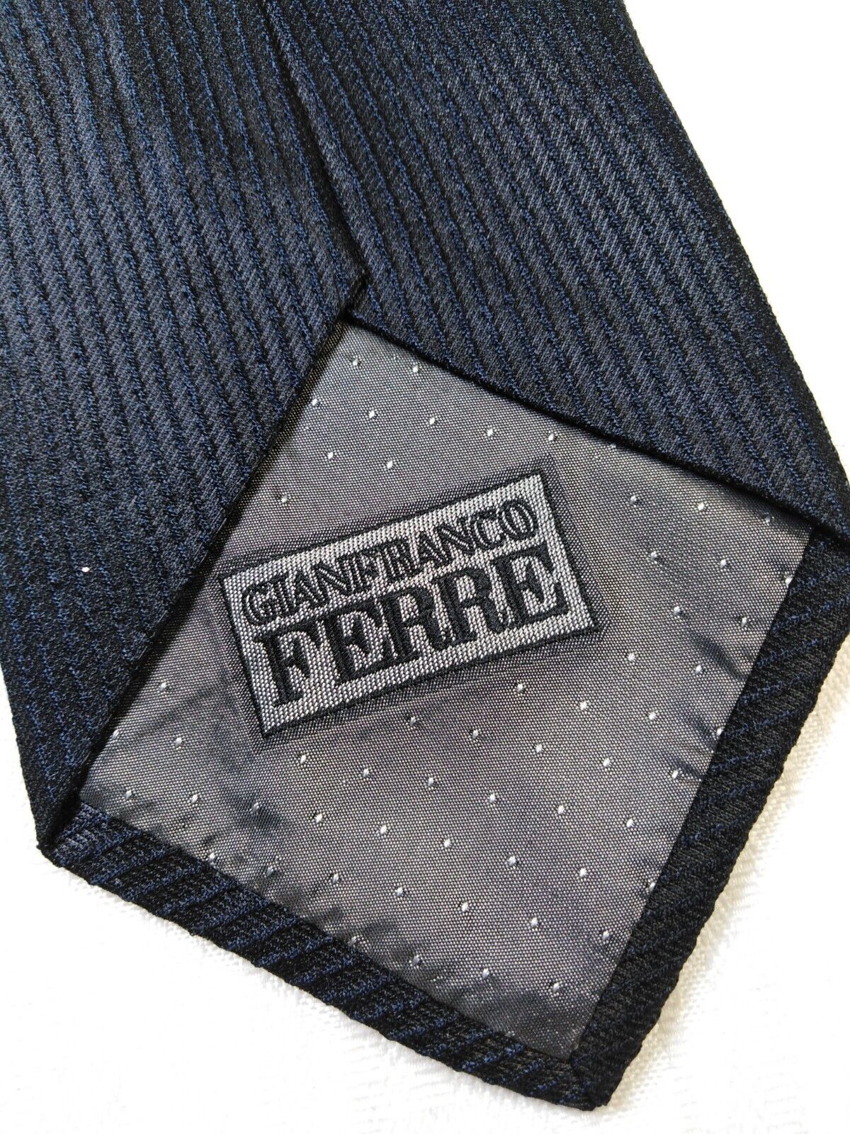 GIANFRANCO FERRE' 100% SILK TIE SETA CRAVATTA NECKTIE ITALY VINTAGE CLASSIC
