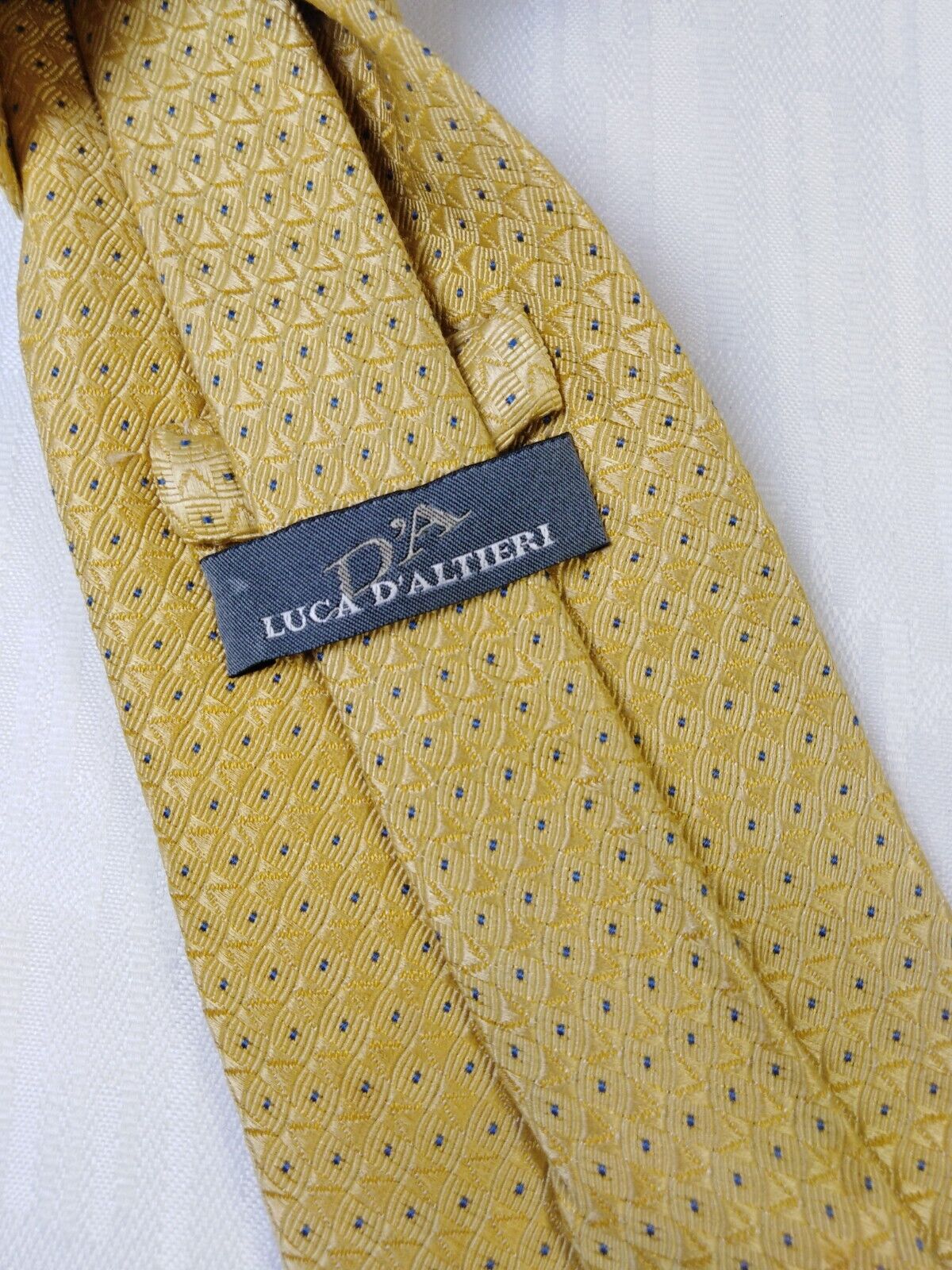 LUCA D'ALTIERI 100% SETA SILK TIE CRAVATTA NECKTIE ITALY VINTAGE CLASSIC