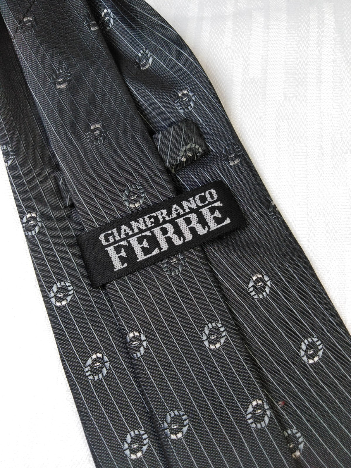 GIANFRANCO FERRE' 100% SILK TIE SETA CRAVATTA NECKTIE MADE IN ITALY