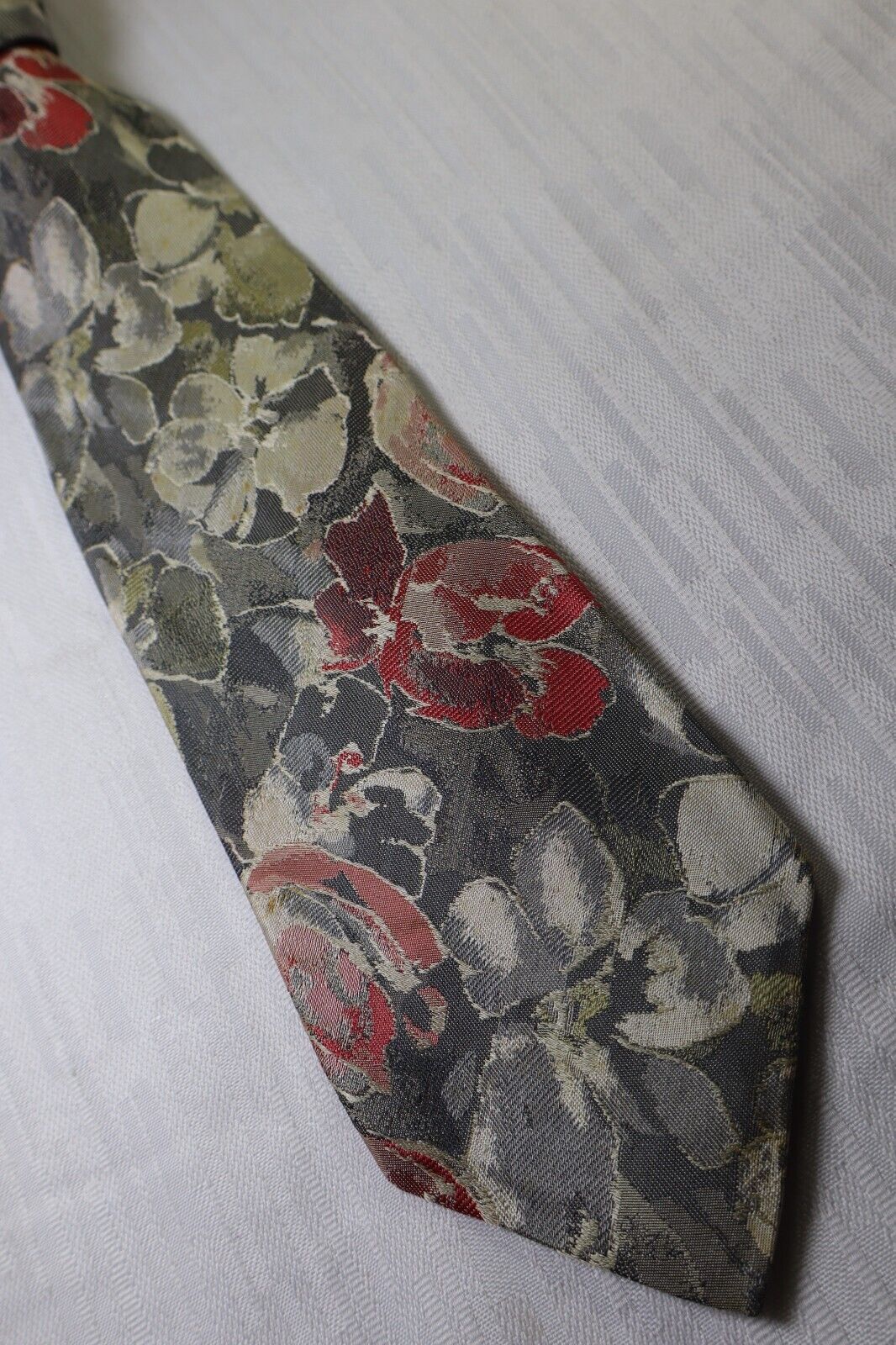 TINO COSMA 100% SILK TIE SETA CRAVATTA NECKTIE MADE IN ITALY CLASSIC