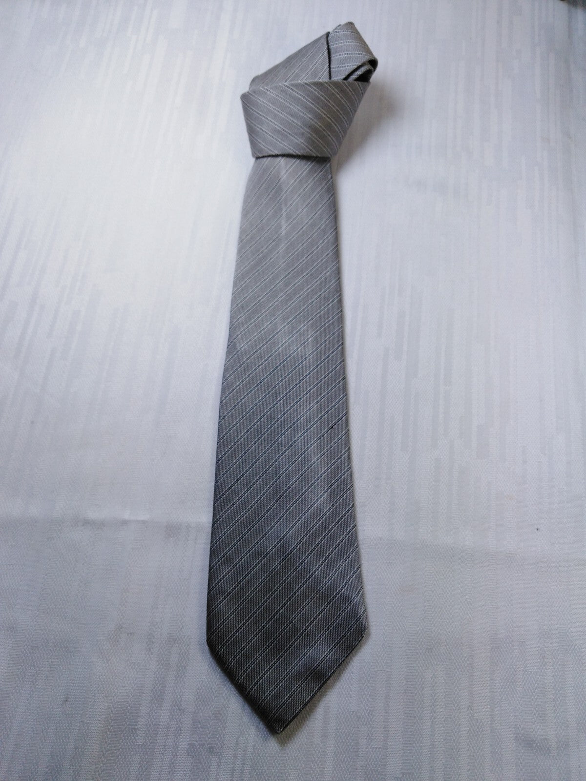 GUY LAROCHE PARIS 100% SETA SILK TIE CRAVATTA NECKTIE MADE ITALY VINTAGE CLASSIC