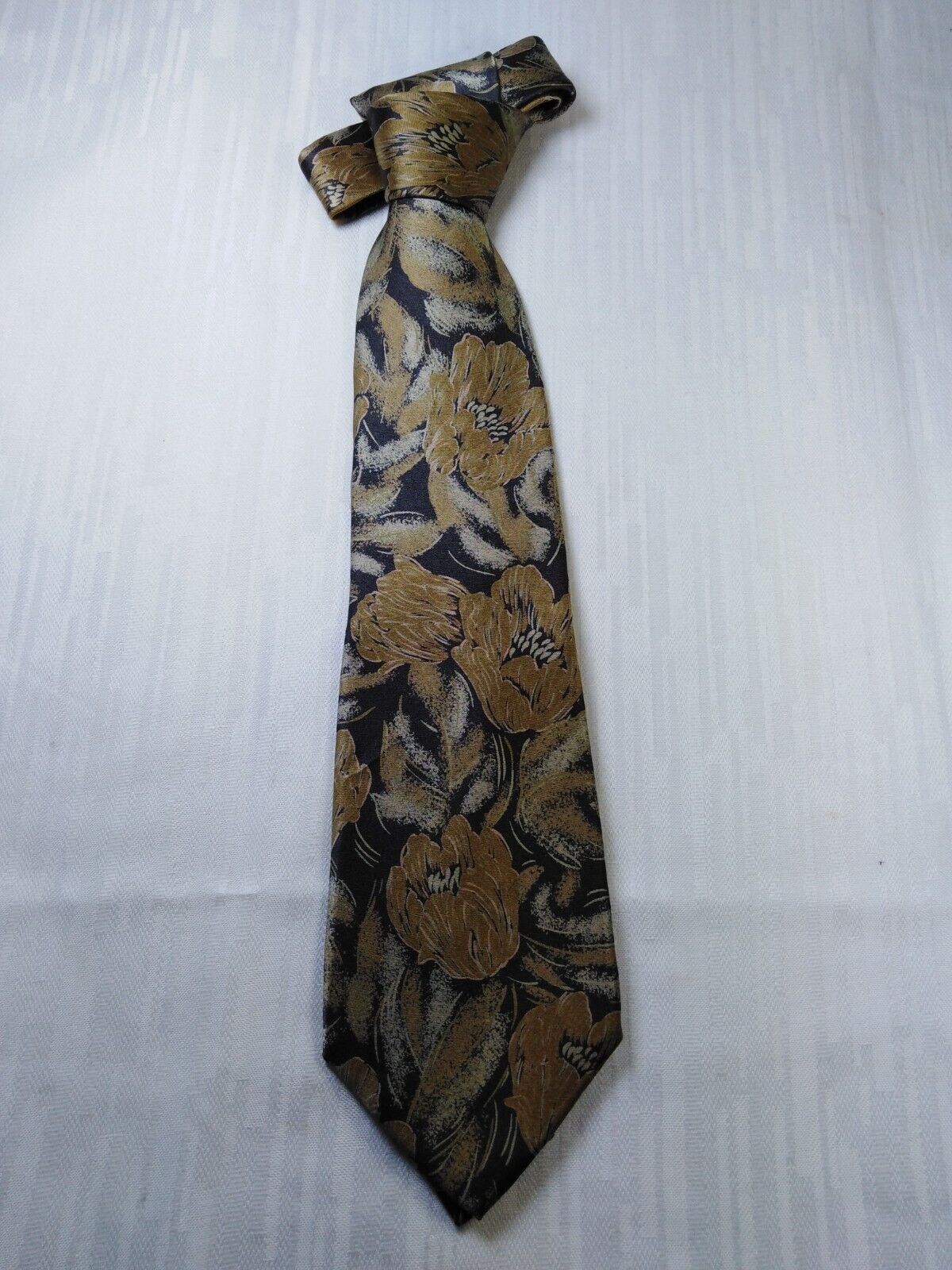 TRUSSARDI 100% SETA SILK TIE CRAVATTA NECKTIE ITALY VINTAGE CLASSIC