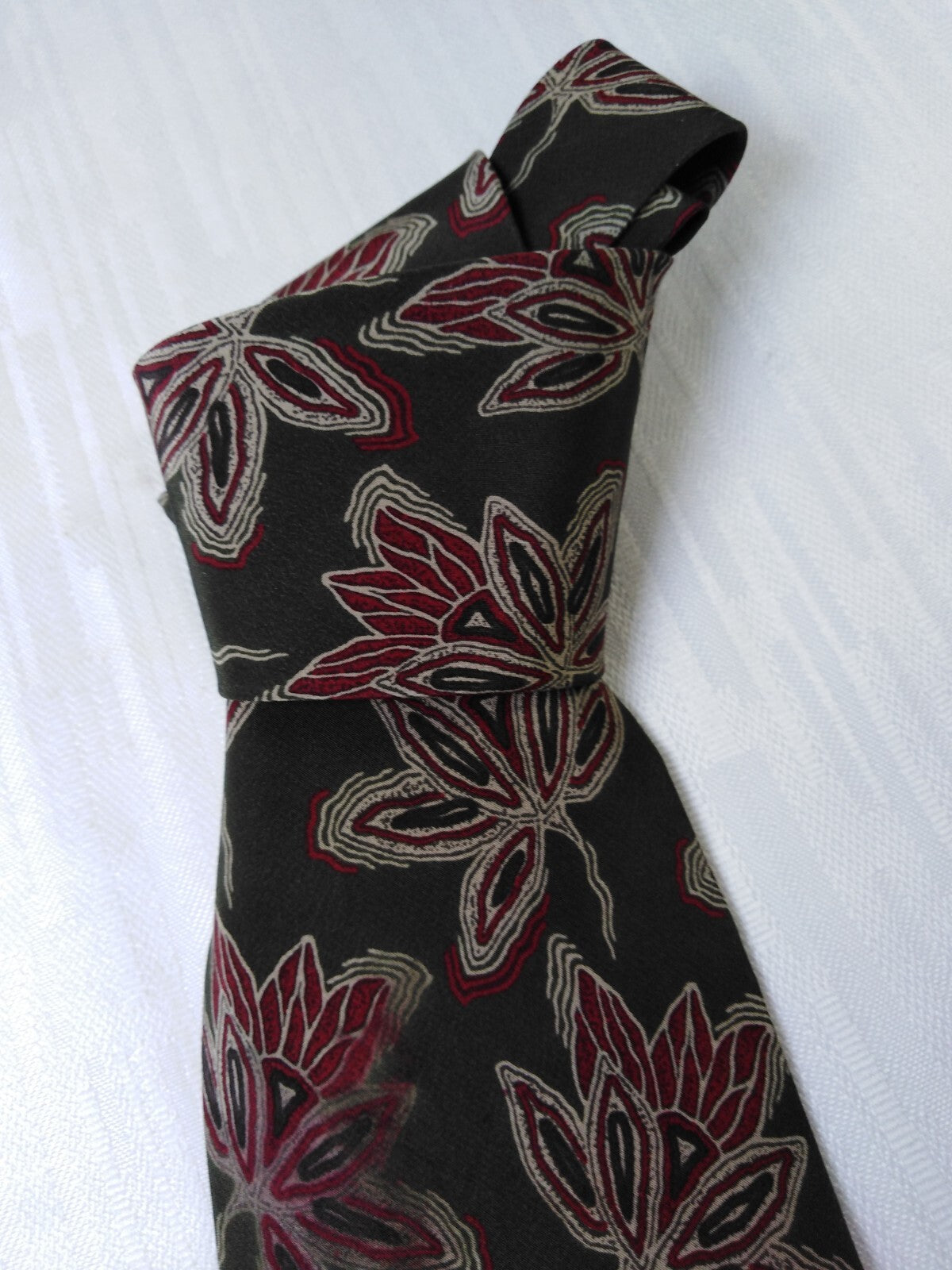 MARIO VALENTINO NAPOLI 100% SILK TIE SETA CRAVATTA NECKTIE MADE IN ITALY