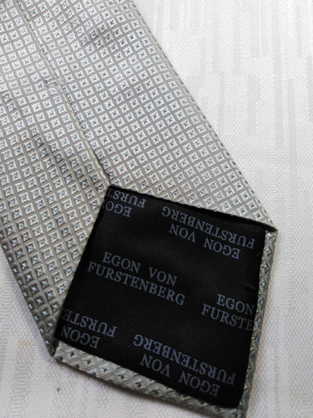 EGON VON FURSTENBERG 100% SILK TIE SETA CRAVATTA NECKTIE MADE IN ITALY CLASSIC