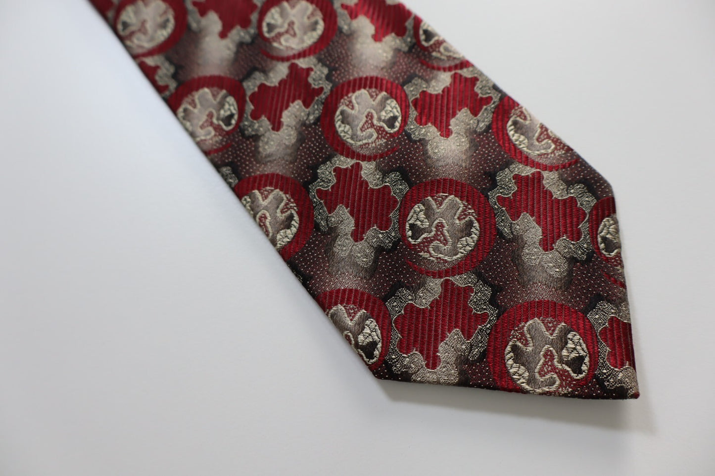 UNGARO PARIS 100% SILK TIE SETA CRAVATTA NECKTIE MADE IN ITALY CLASSIC