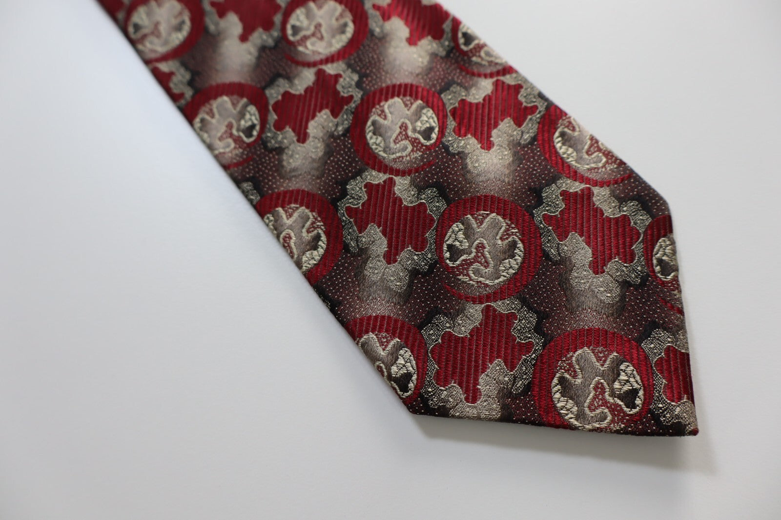 UNGARO PARIS 100% SILK TIE SETA CRAVATTA NECKTIE MADE IN ITALY CLASSIC