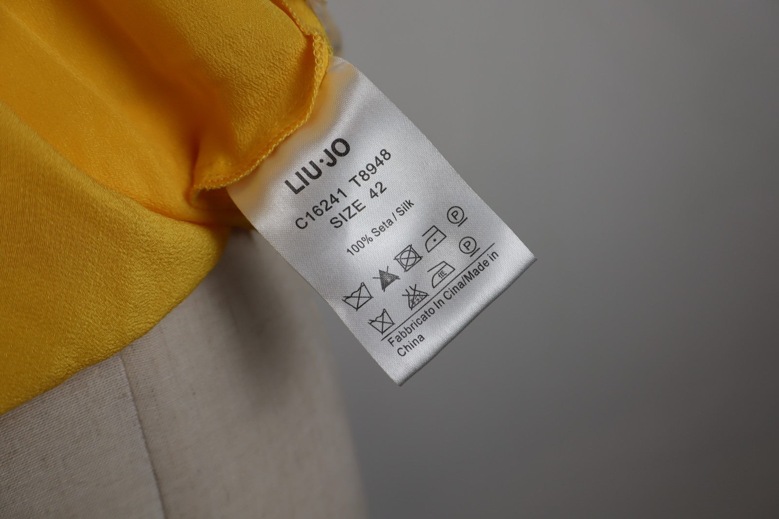 LIU JO MAGLIA CANOTTA DONNA TG. 42 WOMAN CASUAL VINTAGE T-SHIRT TOP SETA GIALLO