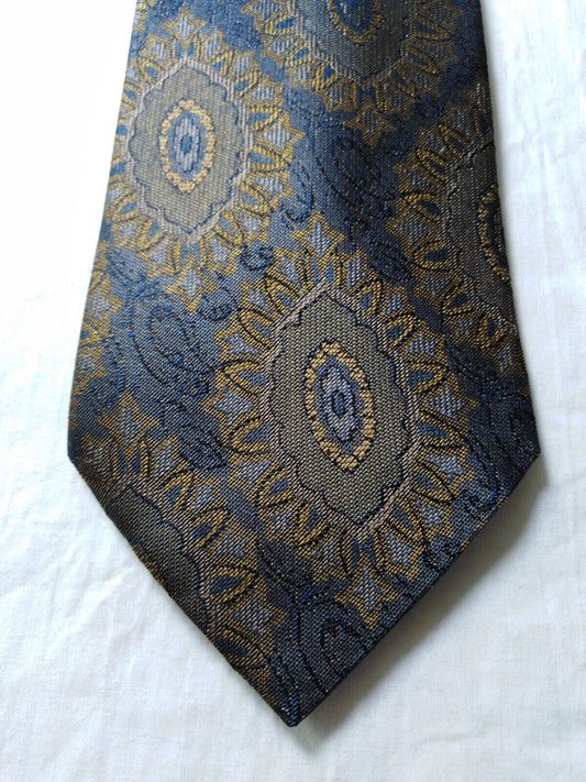 TRUSSARDI ACTION 100% SILK TIE SETA CRAVATTA NECKTIE MADE IN ITALY