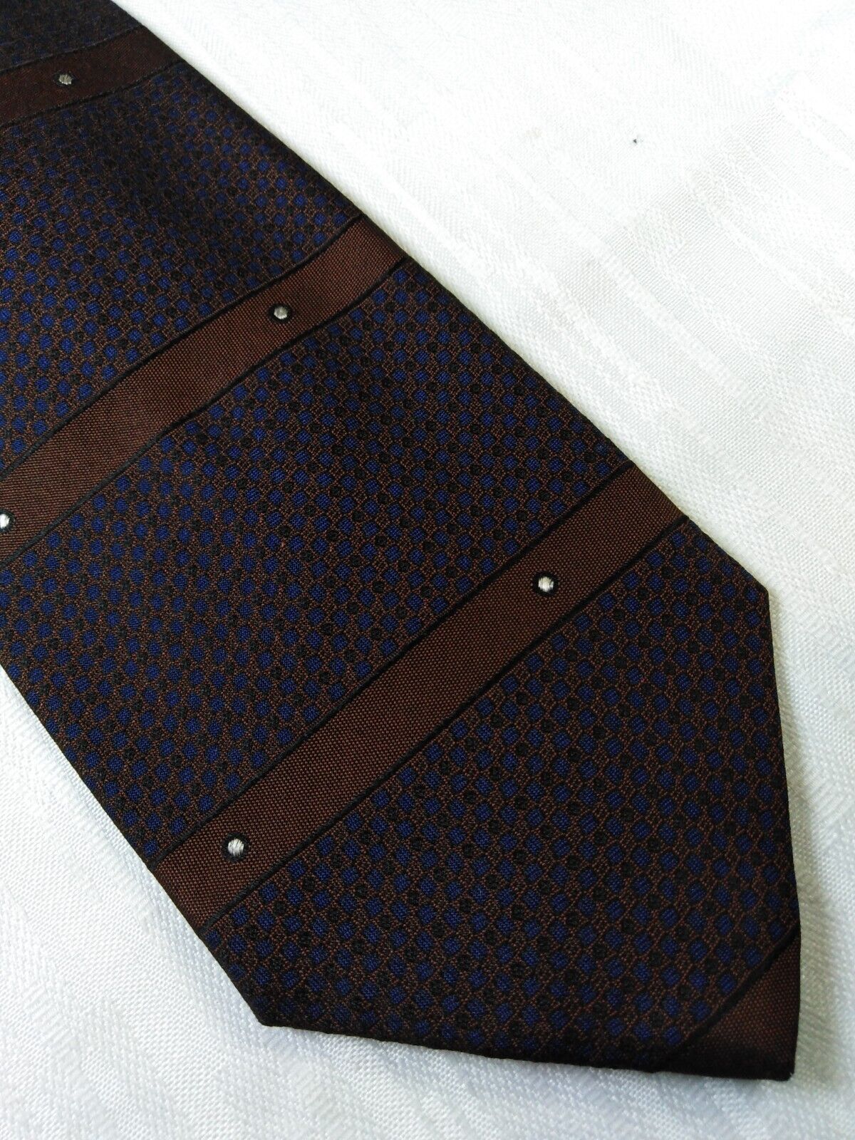 YVES SAINT LAURENT 100% SETA SILK TIE CRAVATTA NECKTIE ITALY VINTAGE CLASSIC YSL
