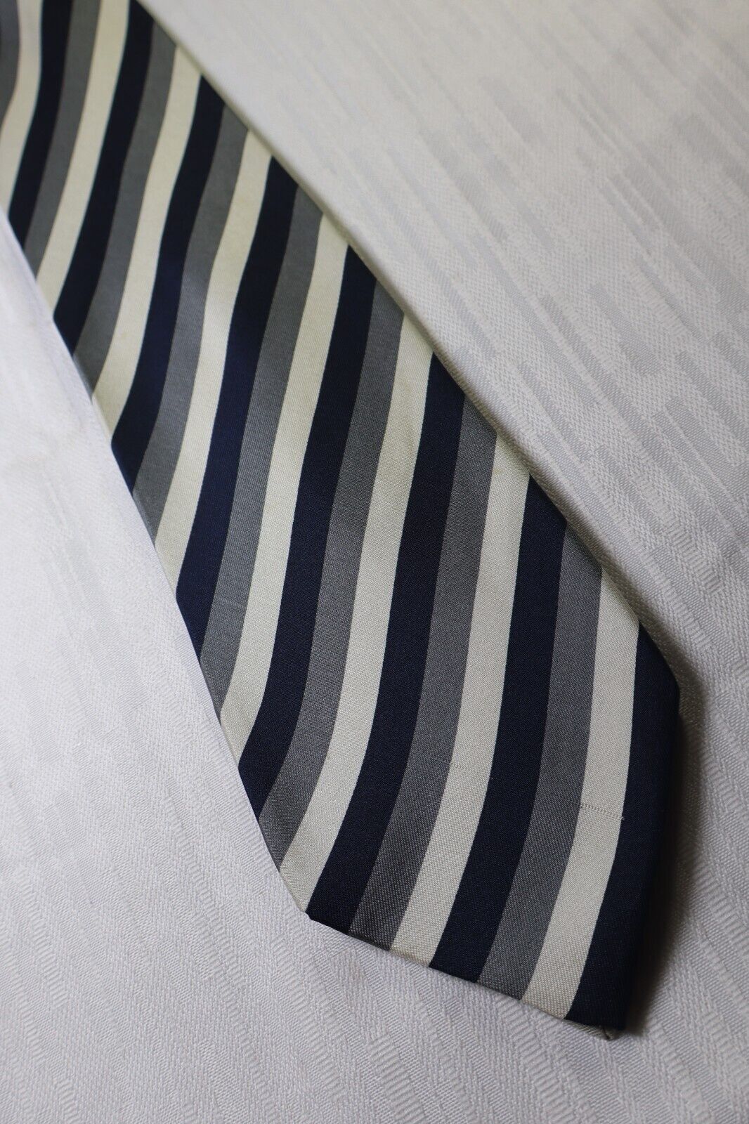 TINO COSMA 100% SILK TIE SETA CRAVATTA NECKTIE MADE IN ITALY CLASSIC