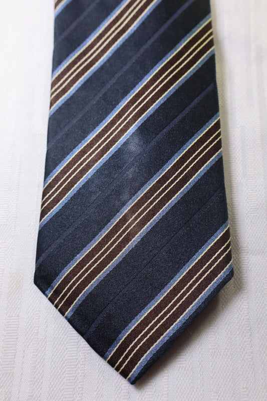 HUGO BOSS  100% SILK TIE SETA CRAVATTA NECKTIE MADE IN ITALY