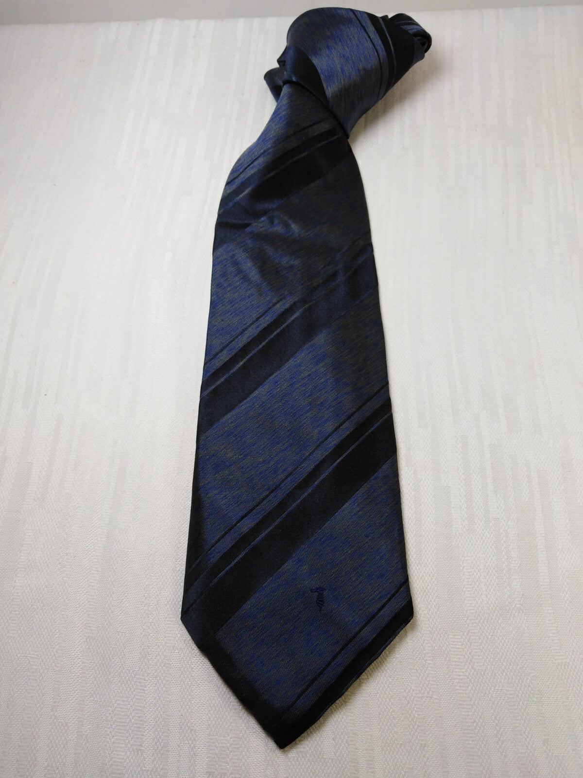 TRUSSARDI 100% SILK TIE SETA CRAVATTA NECKTIE MADE IN ITALY CLASSIC