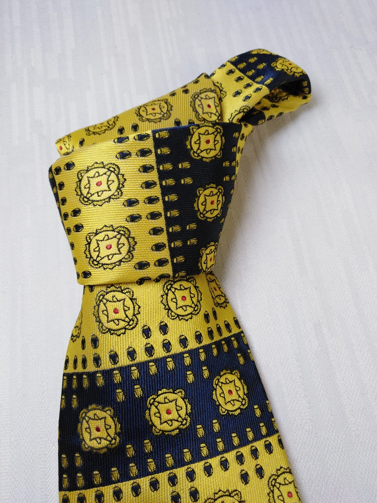 NINO SALZANO 100% SILK TIE SETA CRAVATTA NECKTIE MADE IN ITALY CLASSIC