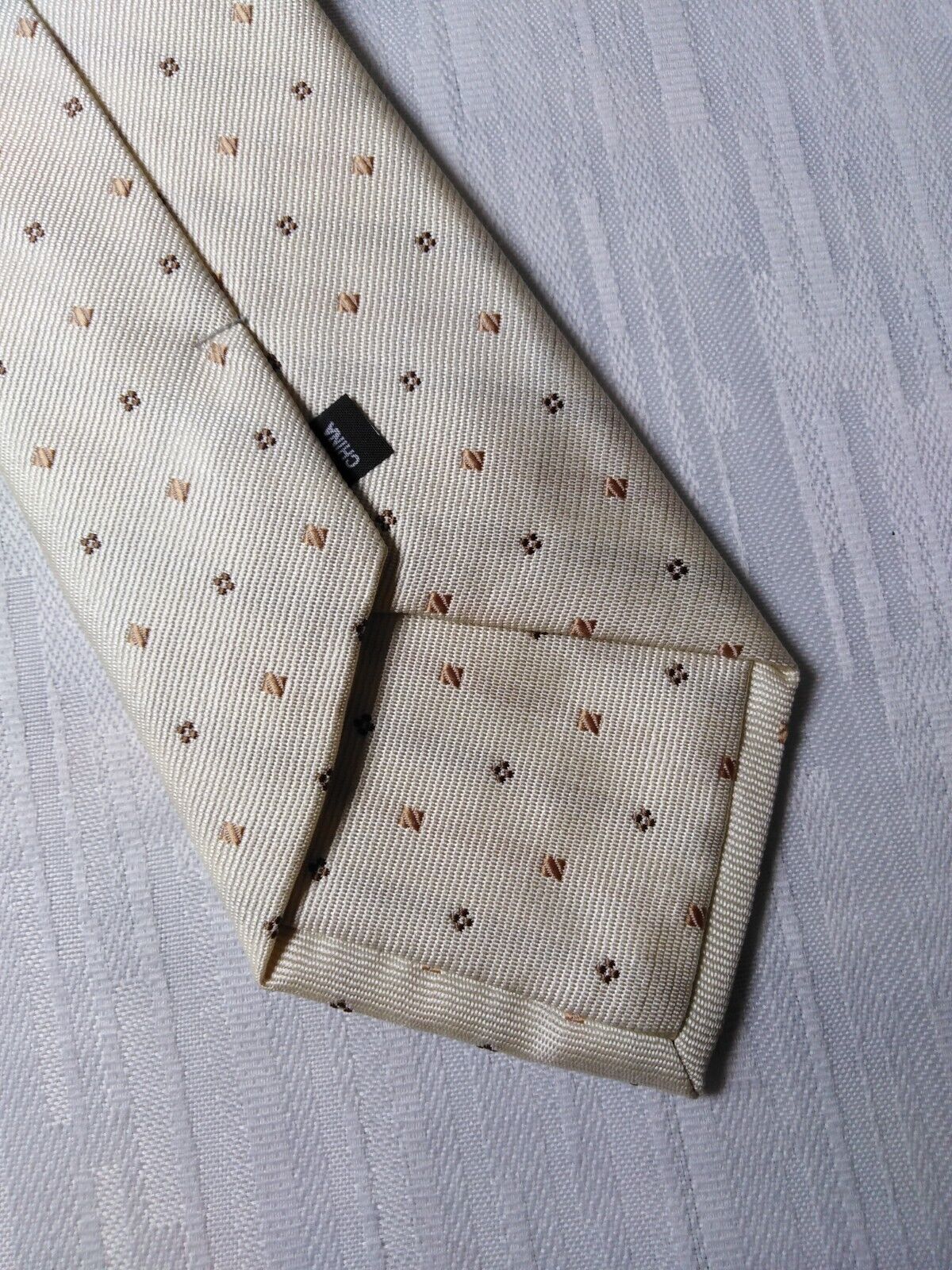 LUCIO LAMBERTI  100%  SILK TIE SETA CRAVATTA SELF TIPPED NECKTIE MADE IN ITALY