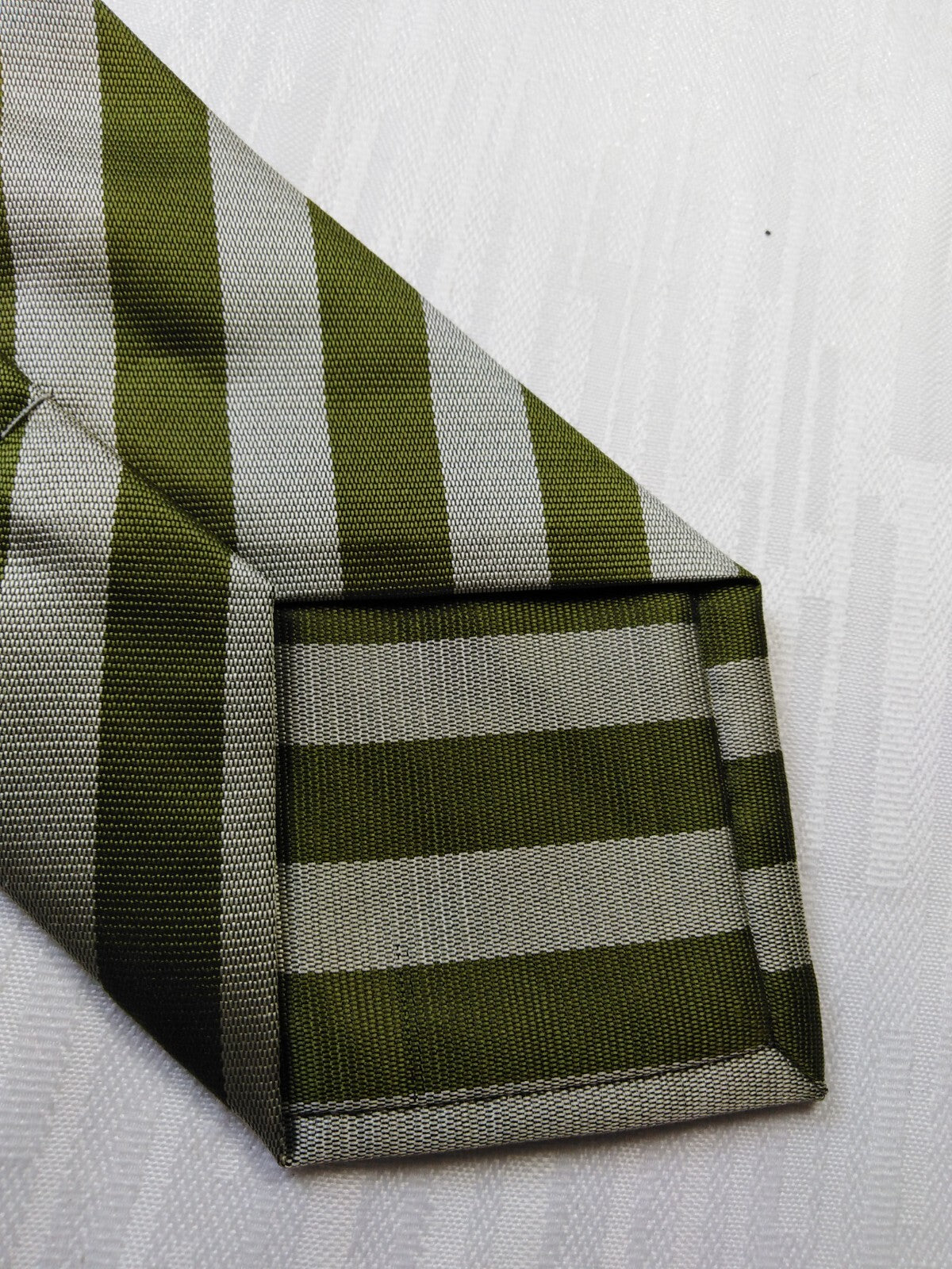 REGINA SCHRECKER 100% SILK TIE SETA CRAVATTA NECKTIE MADE IN ITALY SELF TIPPED