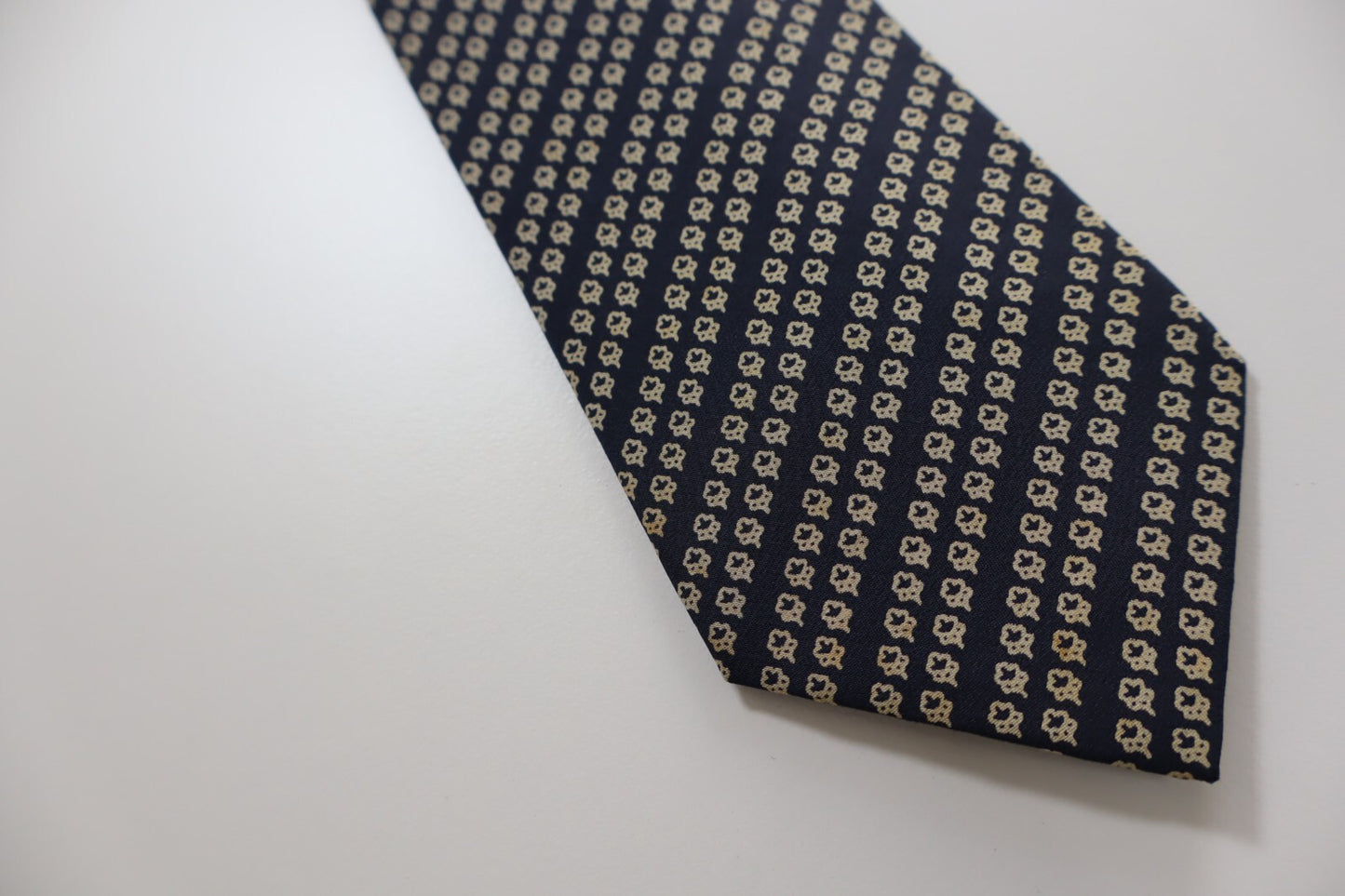 HUBERT MILANO 100% SILK TIE SETA CRAVATTA NECKTIE MADE IN ITALY CLASSIC