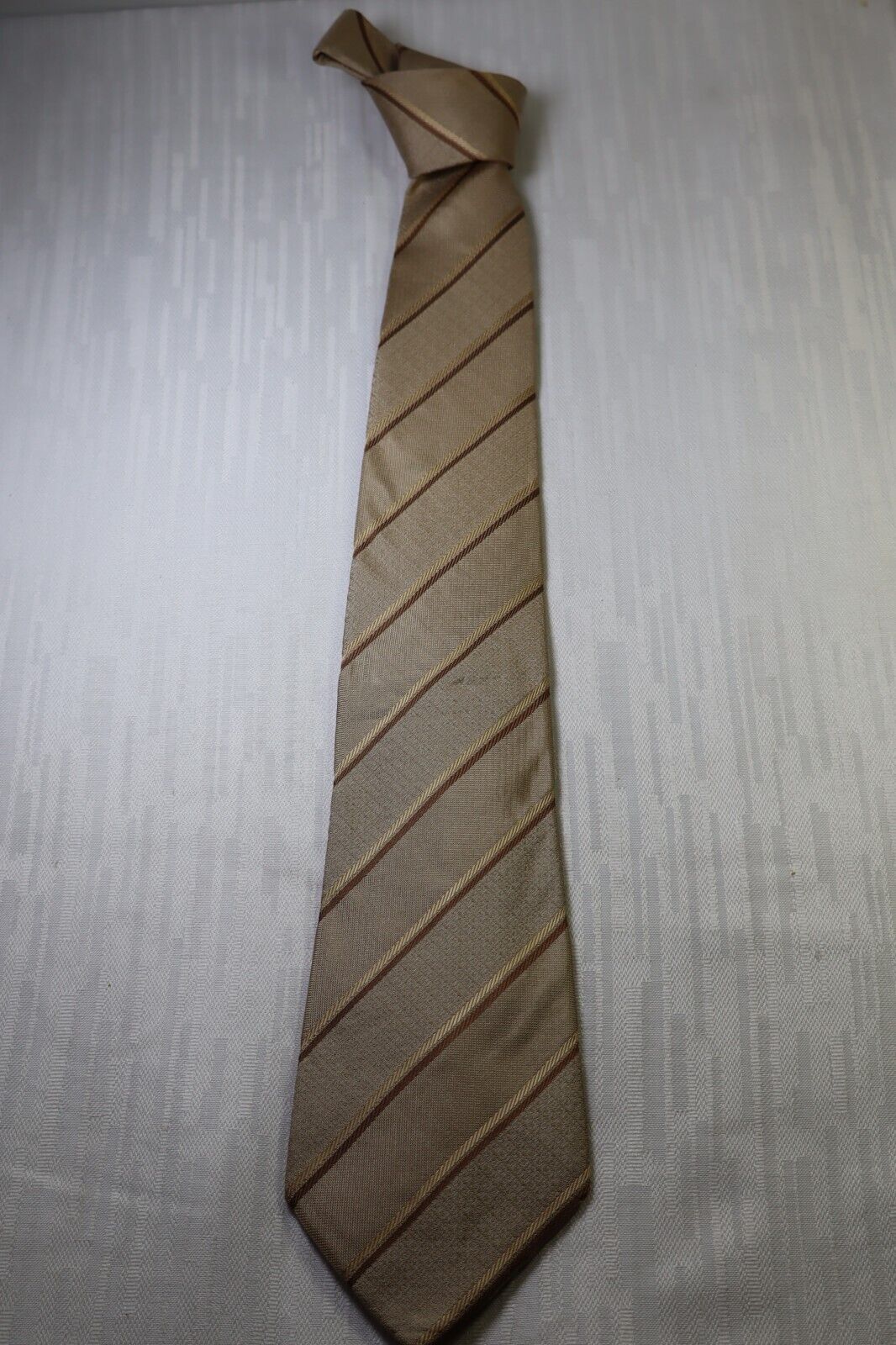 GIVENCHY PARIS 100% SETA SILK TIE CRAVATTA NECKTIE VINTAGE CLASSIC ITALY