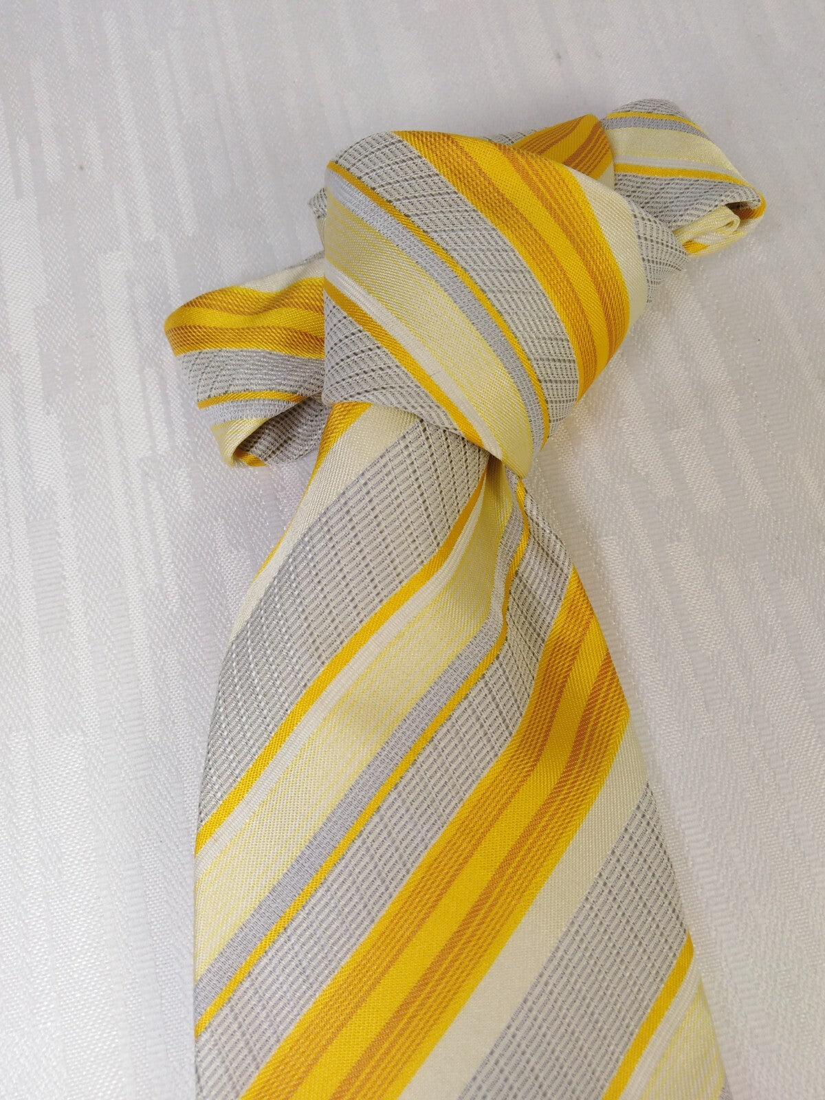 NINO SALZANO 100% SETA SILK TIE CRAVATTA NECKTIE ITALY VINTAGE CLASSIC