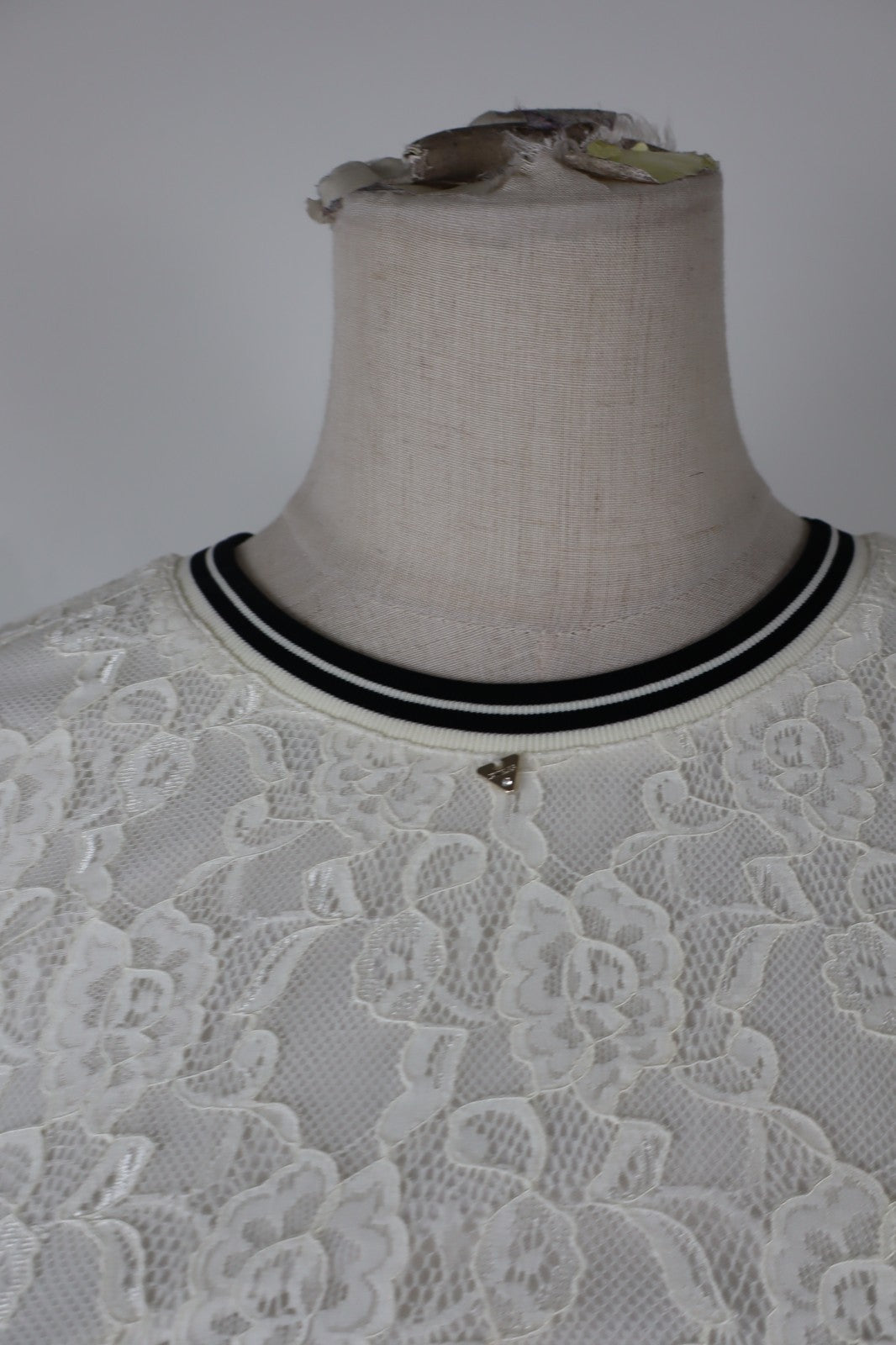 GUESS MAGLIA DONNA TG. S WOMAN CASUAL VINTAGE T-SHIRT TOP IN PIZZO