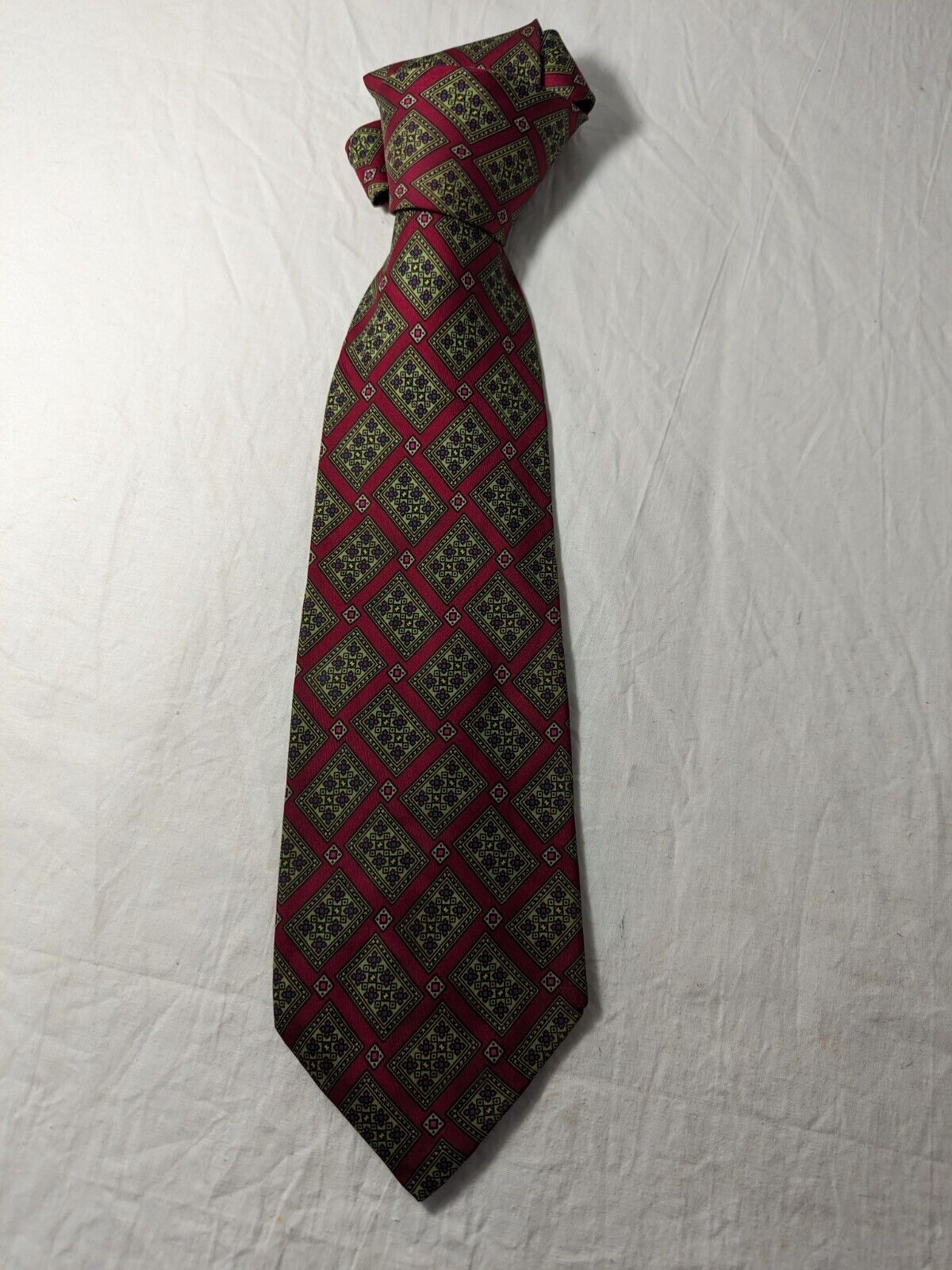 TRUSSARDI ACTION 100% SILK TIE SETA CRAVATTA NECKTIE MADE IN ITALY