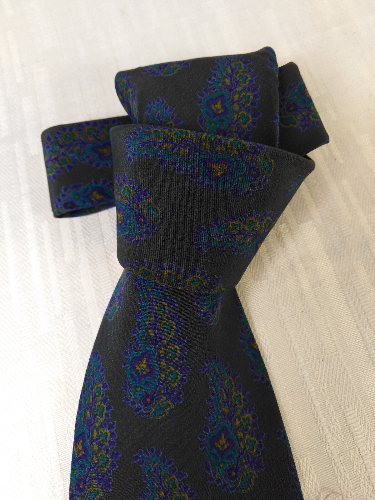 VALENTINO 100% SILK TIE SETA CRAVATTA NECKTIE MADE IN ITALY