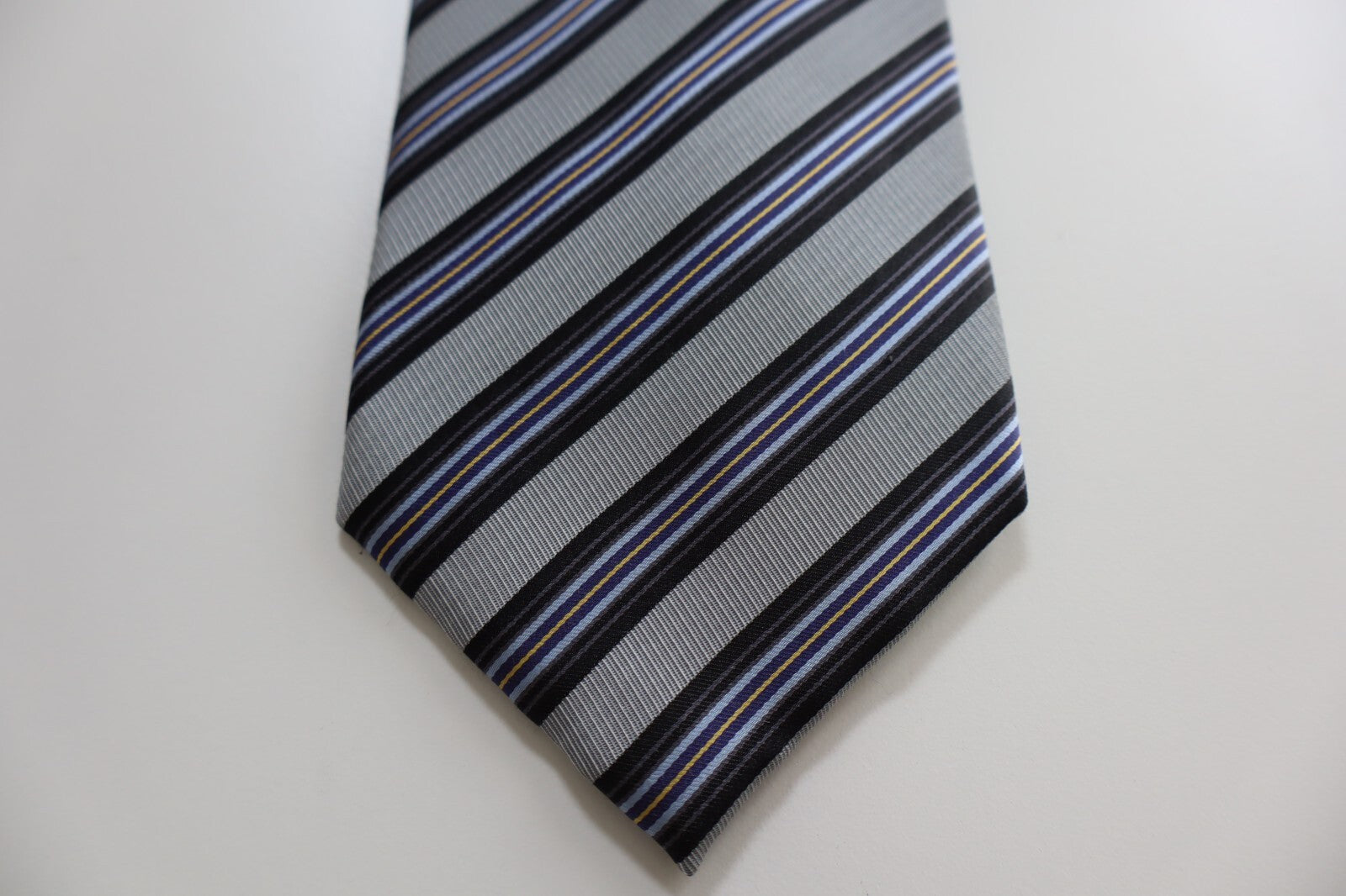 MARIO VALENTINO 100% SILK TIE SETA CRAVATTA NECKTIE MADE IN ITALY CLASSIC