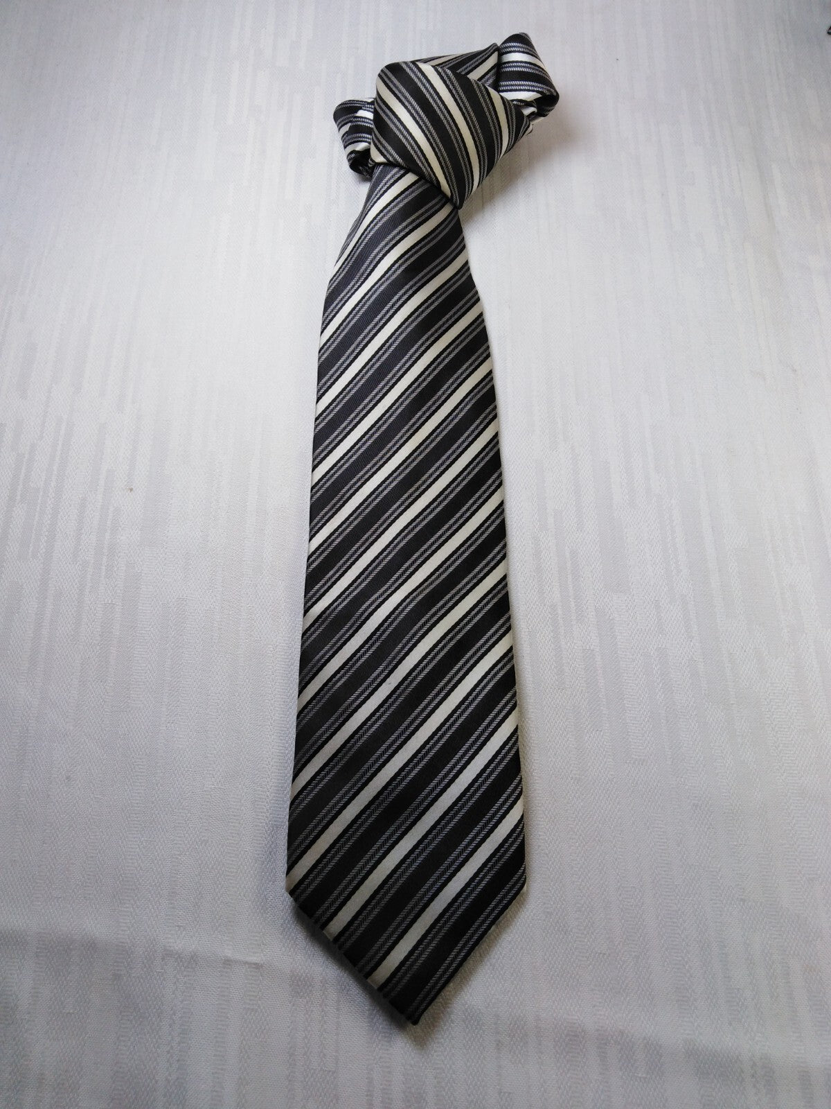 GIORGIO MARIANI 100% SETA SILK TIE CRAVATTA NECKTIE ITALY VINTAGE SELF TIPPED