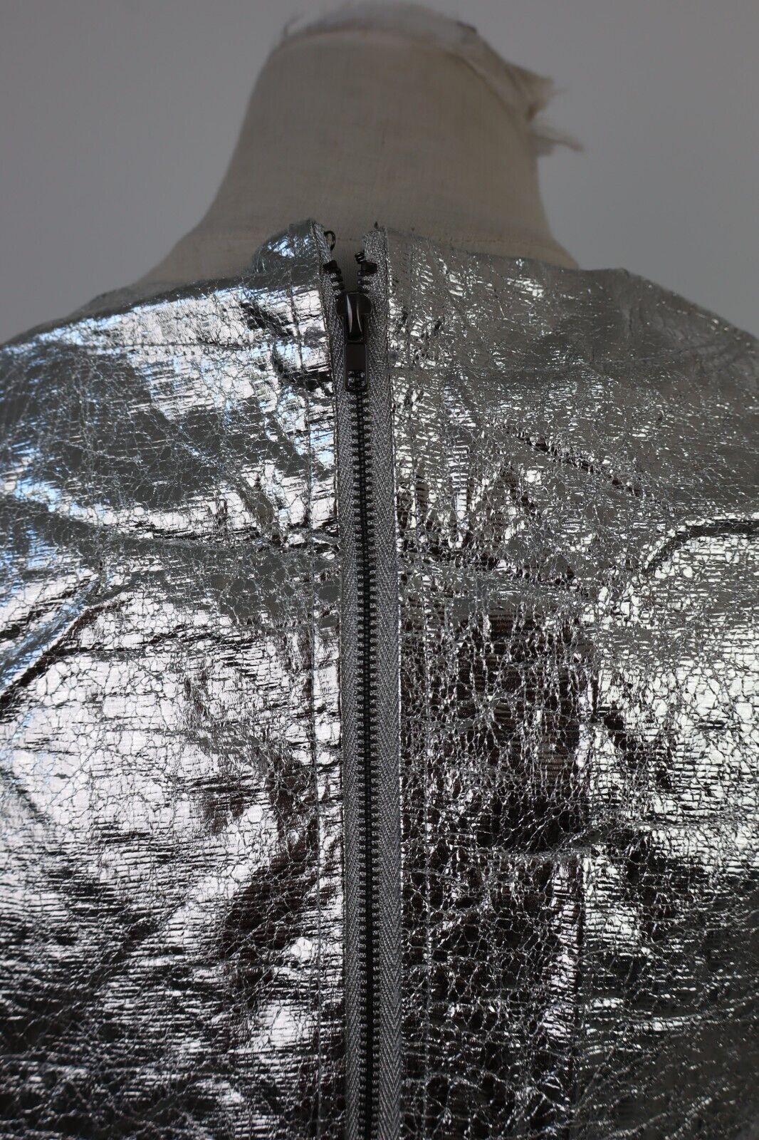 MAGLIA CROP TOP DONNA TG L T-SHIRT INDIE METALLIZZATO FUTURISTICO Y2K 2000'S