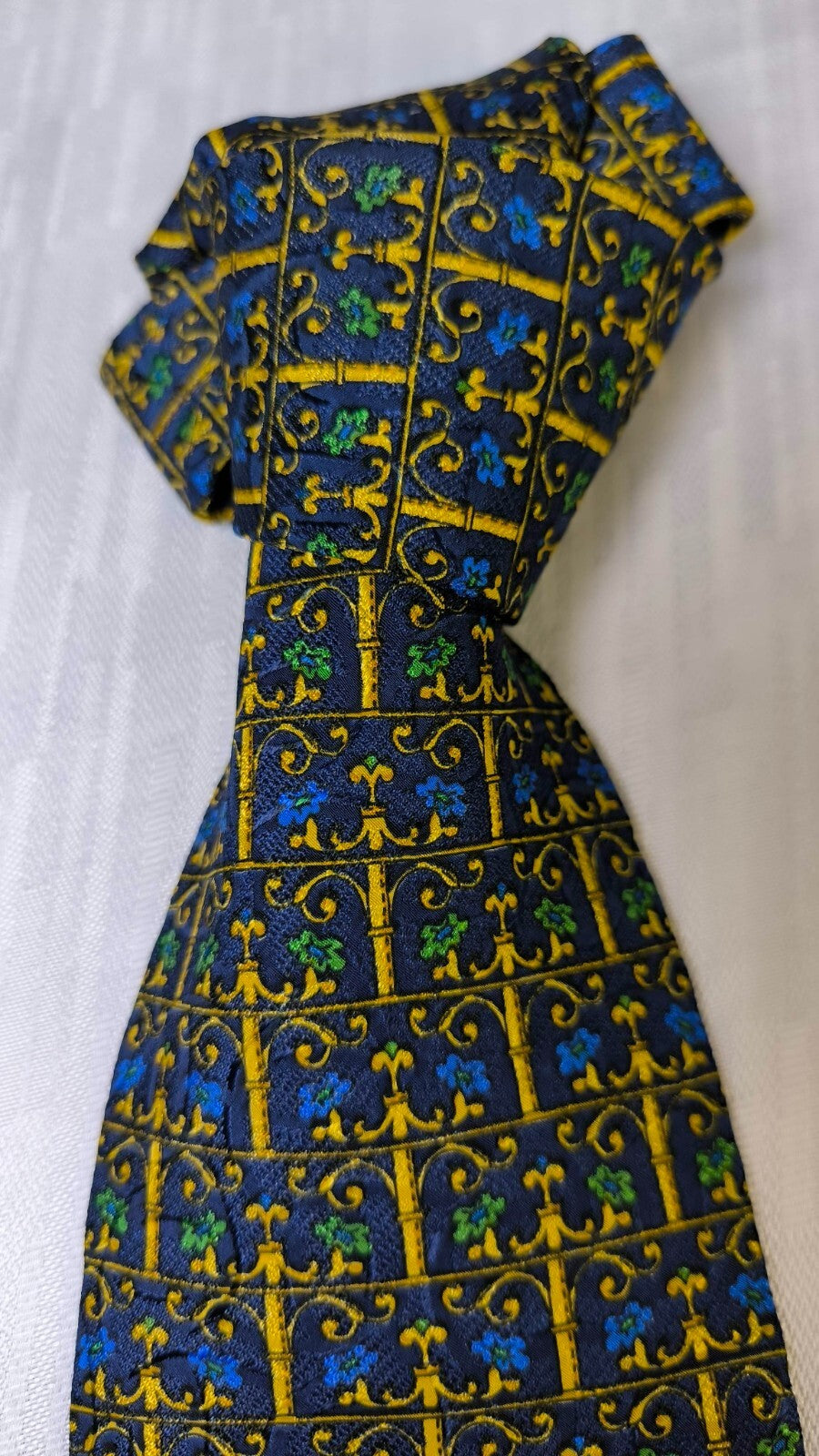 EGON VON FURSTENBERG 100% SILK TIE SETA CRAVATTA NECKTIE MADE IN ITALY