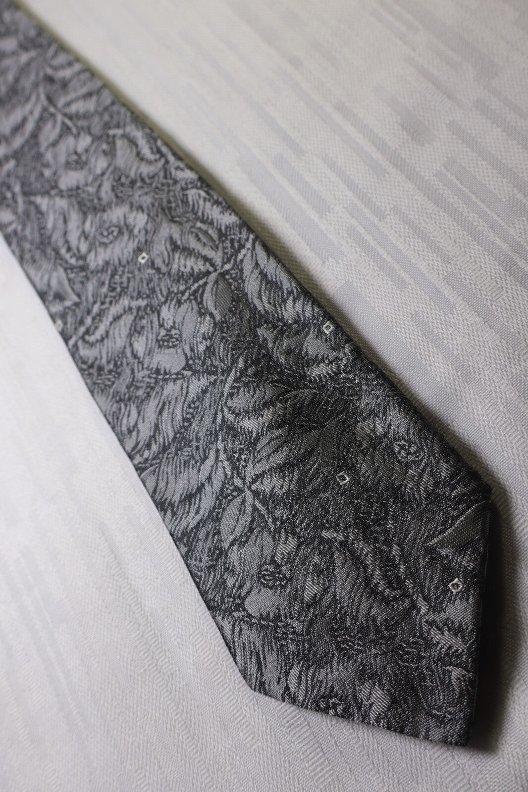 PAL ZILERI 100% SILK TIE SETA CRAVATTA NECKTIE MADE IN ITALY VINTAGE CLASSIC