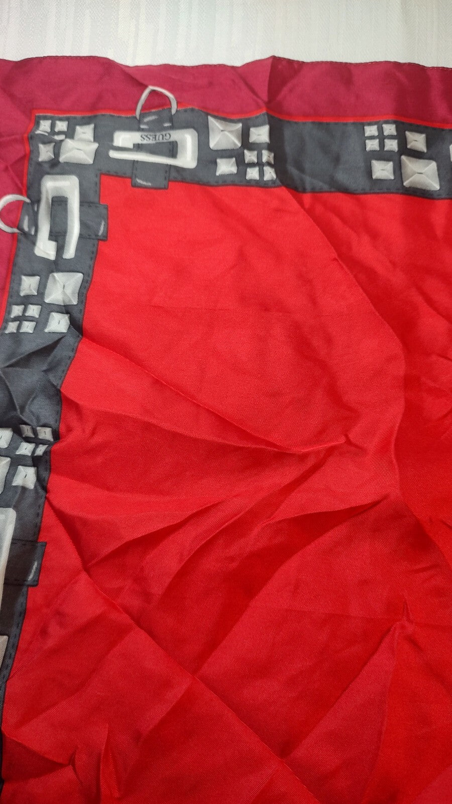 GUESS FOULARD 100% SILK SETA SCARVES SCARF SQUARE MADE IN ITALY
