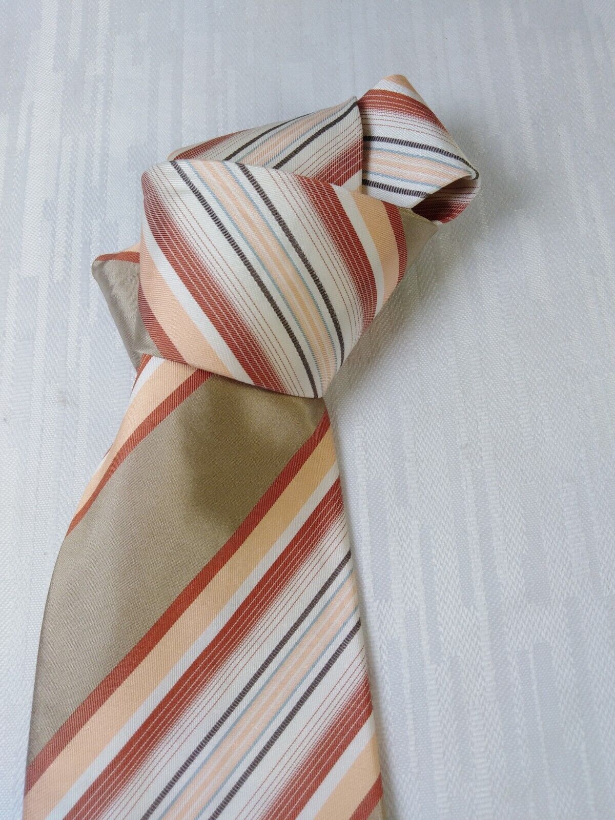 HUGO BOSS 100% SETA SILK TIE CRAVATTA NECKTIE ITALY VINTAGE CLASSIC