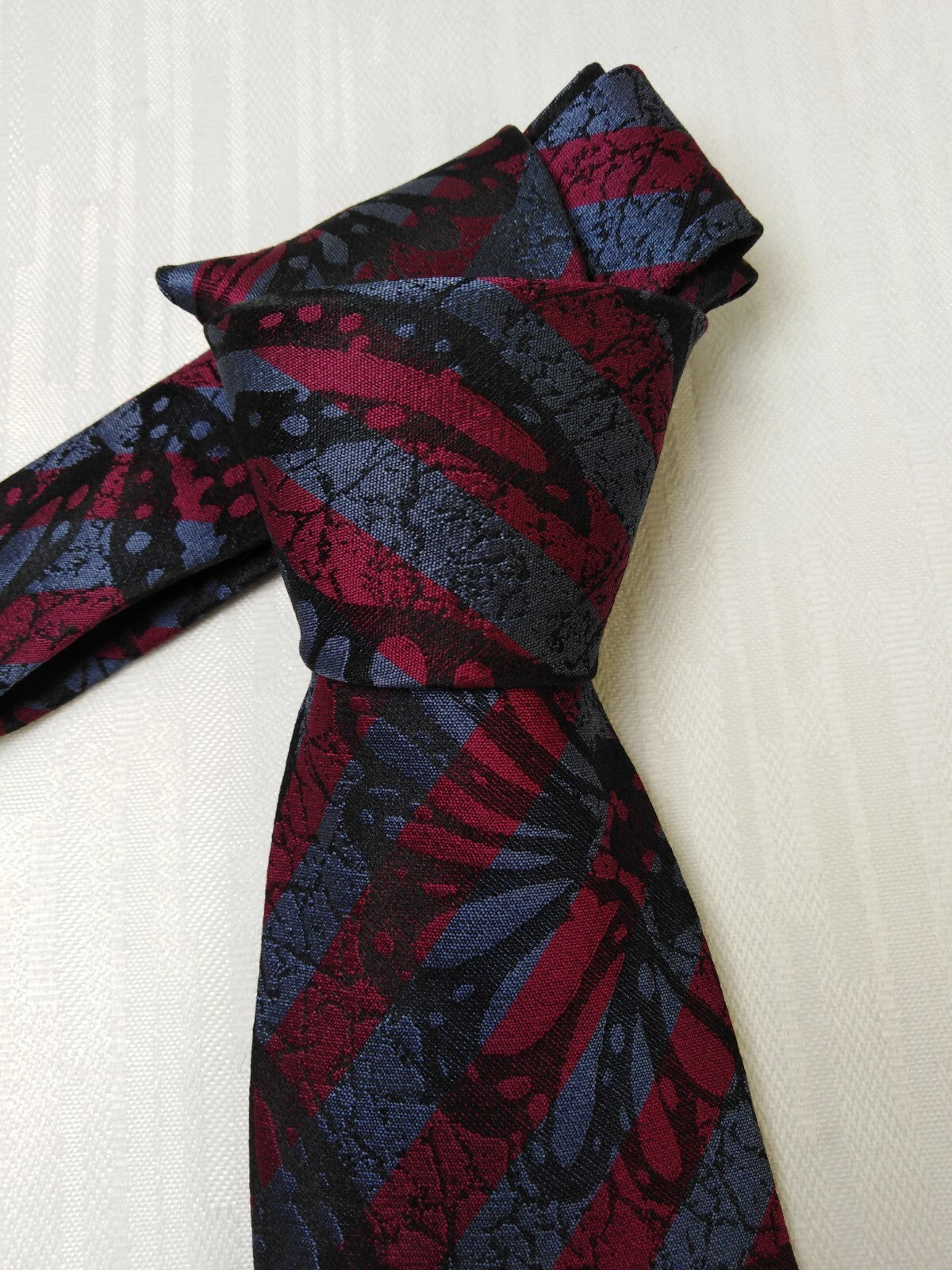 CHARLES JOURDAN 100% SILK TIE SETA CRAVATTA NECKTIE MADE IN ITALY CLASSIC