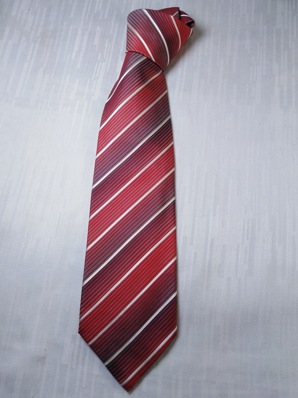 HUGO BOSS 100% SETA SILK TIE CRAVATTA NECKTIE ITALY VINTAGE CLASSIC UOMO