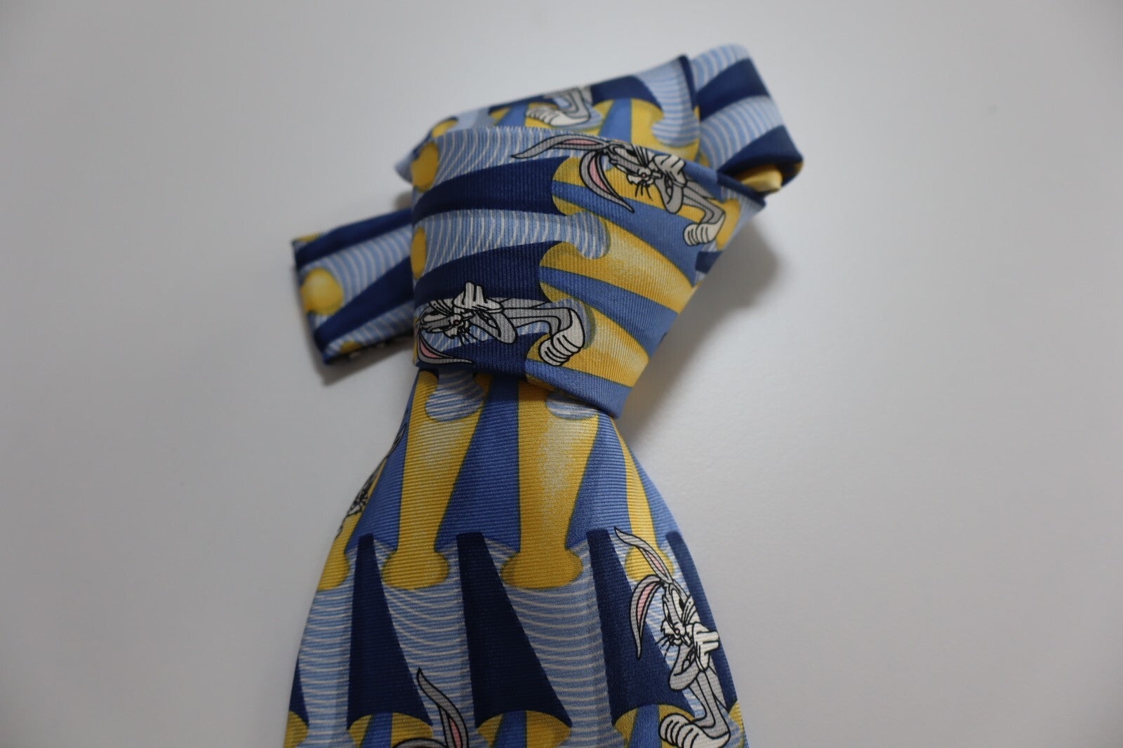 LOONEY TUNES WARNER BROS 100% SILK TIE SETA CRAVATTA NECKTIE MADE IN ITALY