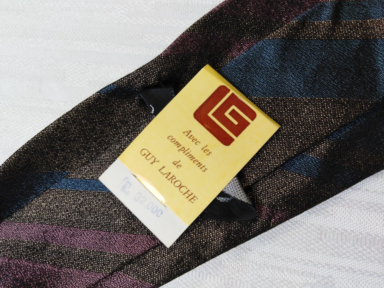 GUY LAROCHE 100% SILK TIE SETA CRAVATTA NECKTIE ITALY VINTAGE CLASSIC