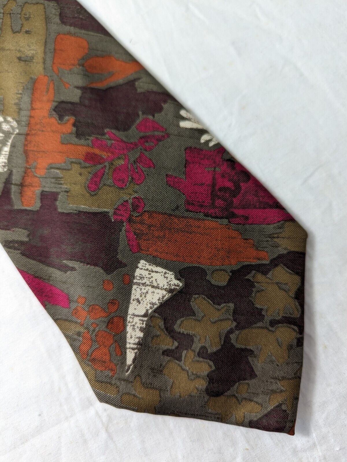 UNGARO PARIS 100% SILK TIE SETA CRAVATTA NECKTIE MADE IN ITALY