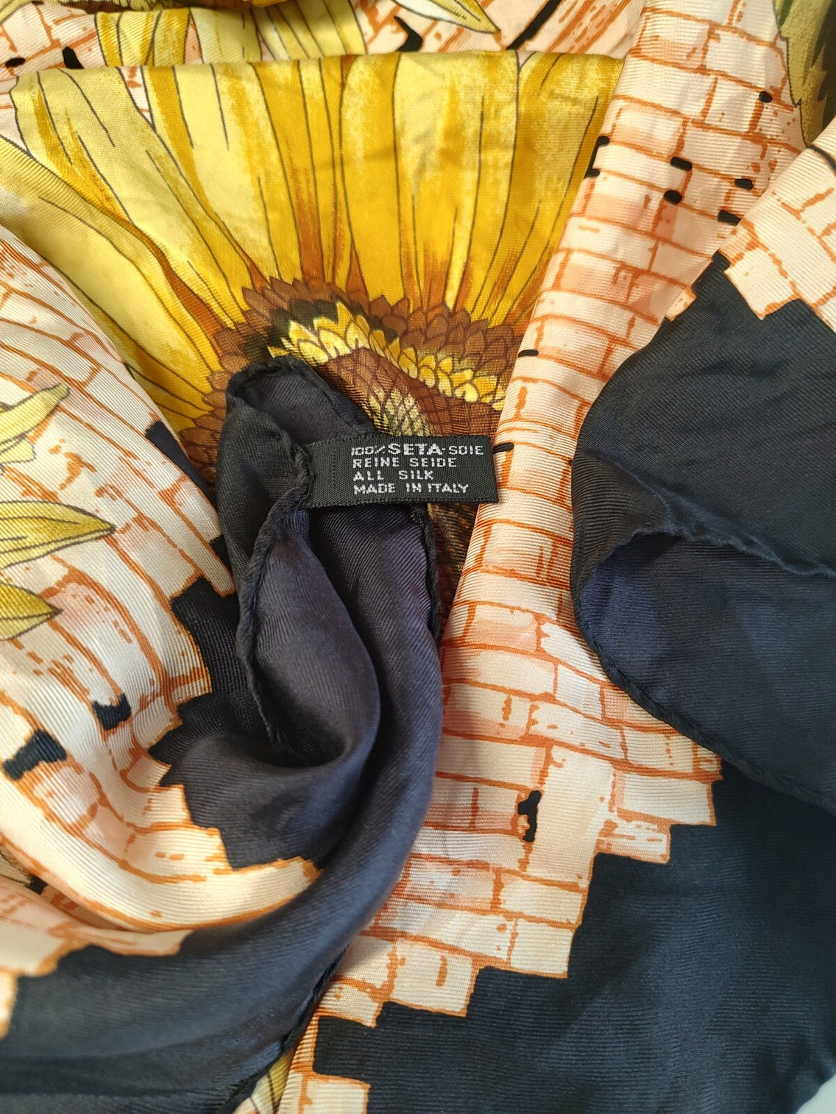 MARIO VOELUZA FOULARD 100% SILK SETA SCARVES SCARF SQUARE MADE ITALY