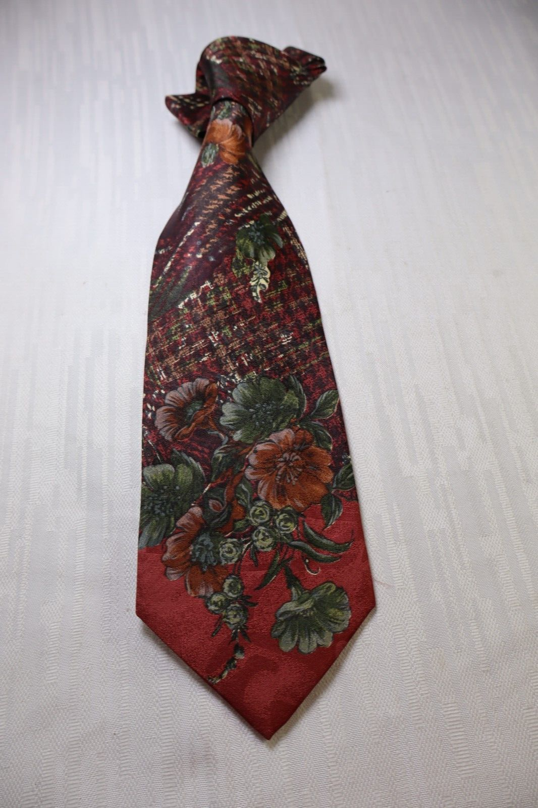 LAURA BIAGIOTTI 100% SILK TIE SETA CRAVATTA NECKTIE MADE IN ITALY CLASSIC