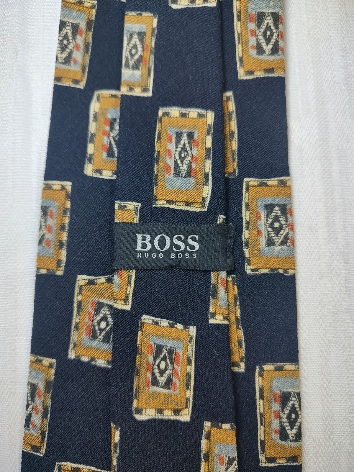 HUGO BOSS 100% SILK TIE SETA CRAVATTA NECKTIE MADE IN ITALY CLASSIC