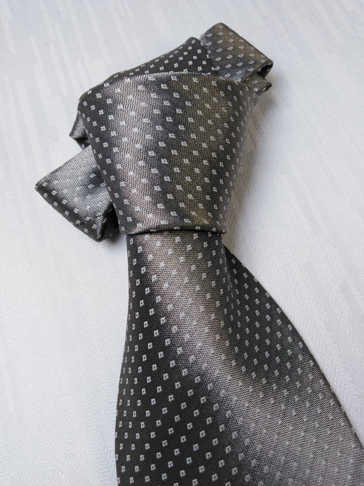 NINO SALZANO 100% SETA SILK TIE CRAVATTA NECKTIE MADE ITALY VINTAGE CLASSIC