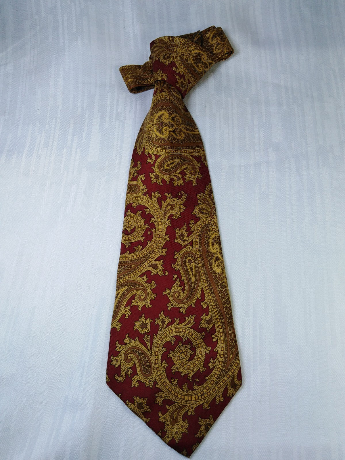 ALBERTO MUCCIOLO 100% SETA SILK TIE CRAVATTA NECKTIE ITALY VINTAGE CLASSIC