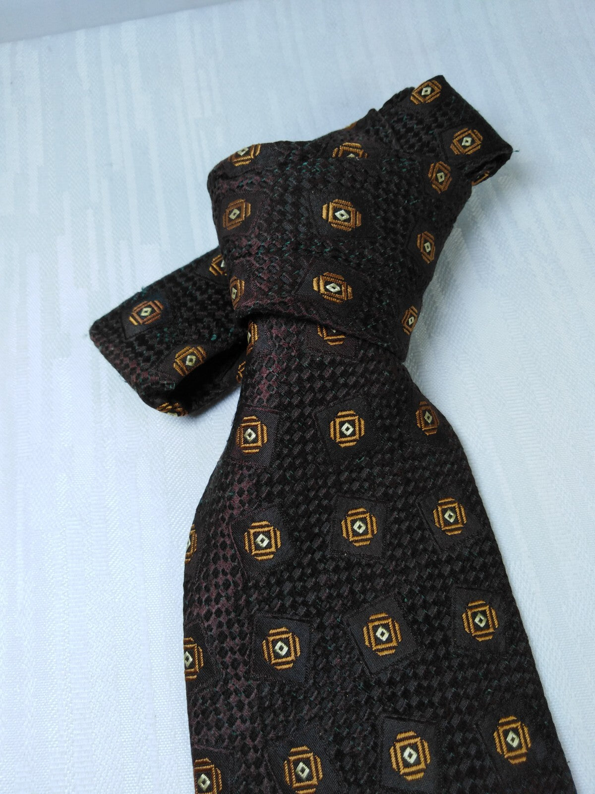 HUGO BOSS 100% SILK TIE SETA CRAVATTA NECKTIE MADE IN ITALY CLASSIC