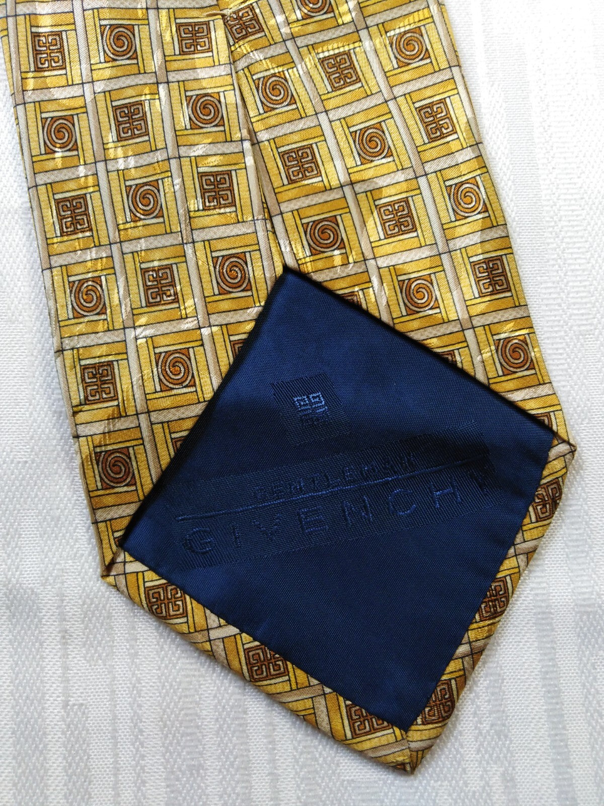 GIVENCHY 100% SILK TIE SETA CRAVATTA NECKTIE MADE IN ITALY CLASSIC
