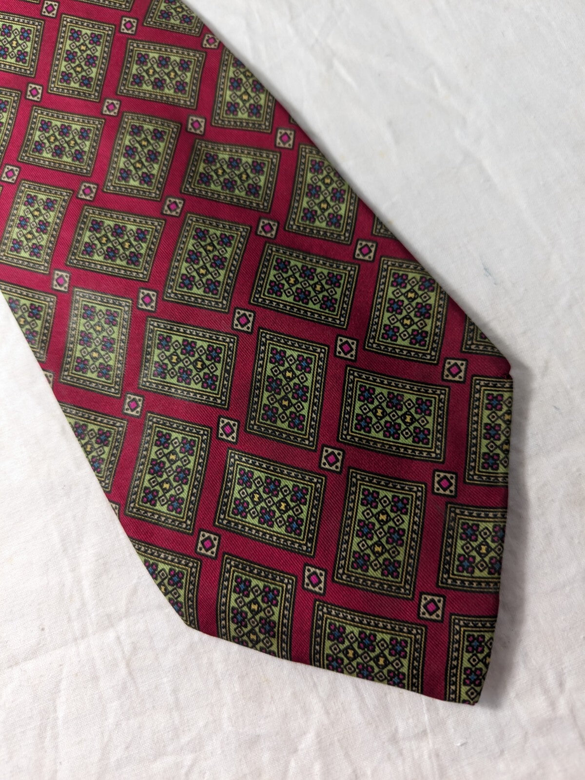 TRUSSARDI ACTION 100% SILK TIE SETA CRAVATTA NECKTIE MADE IN ITALY