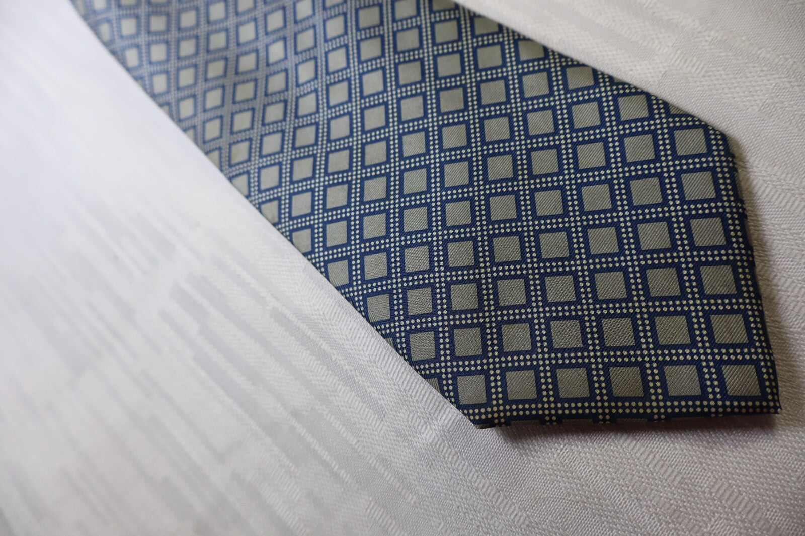 CHARLES JOURDAN 100% SILK TIE SETA CRAVATTA NECKTIE MADE IN FRANCE CLASSIC